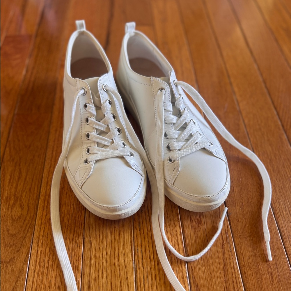 Vionic White Women's Sneakers